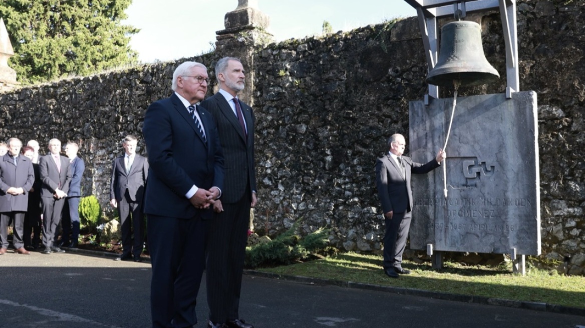 Φόρο τιμής στη Γκερνίκα, που ισοπέδωσαν οι Ναζί το 1937, απέτισε σήμερα ο Φρανκ Βάλτερ Στάινμάιερ