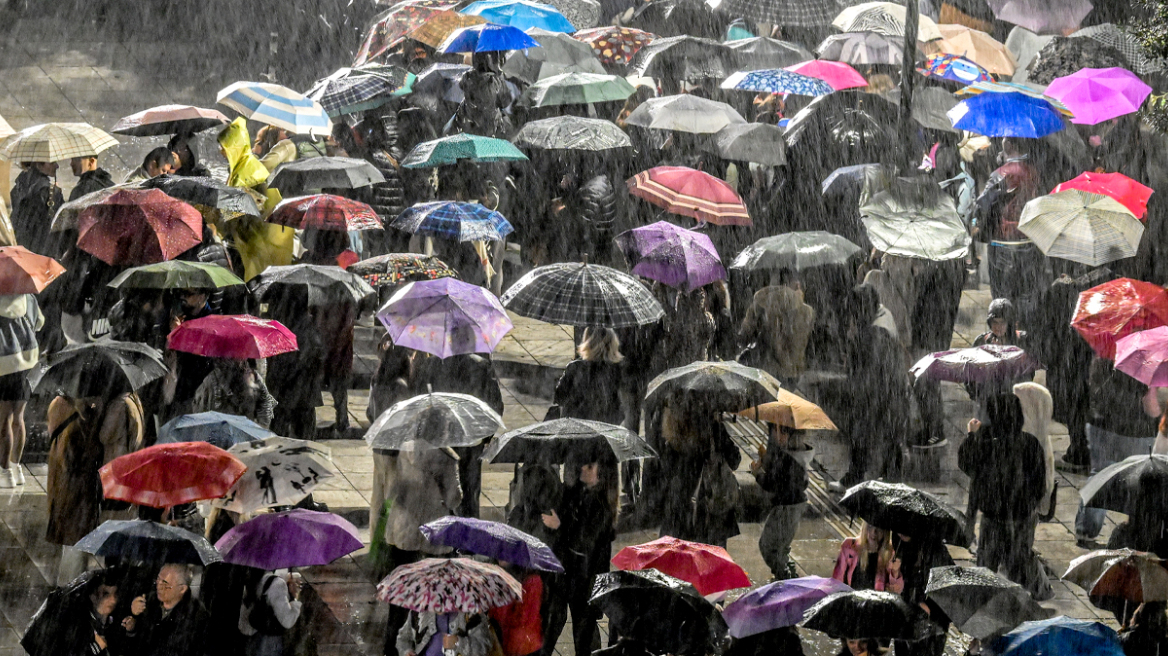 Καιρός: Έρχεται υγρός Δεκέμβριος με βροχές - Δείτε χάρτες και αναλυτική πρόγνωση