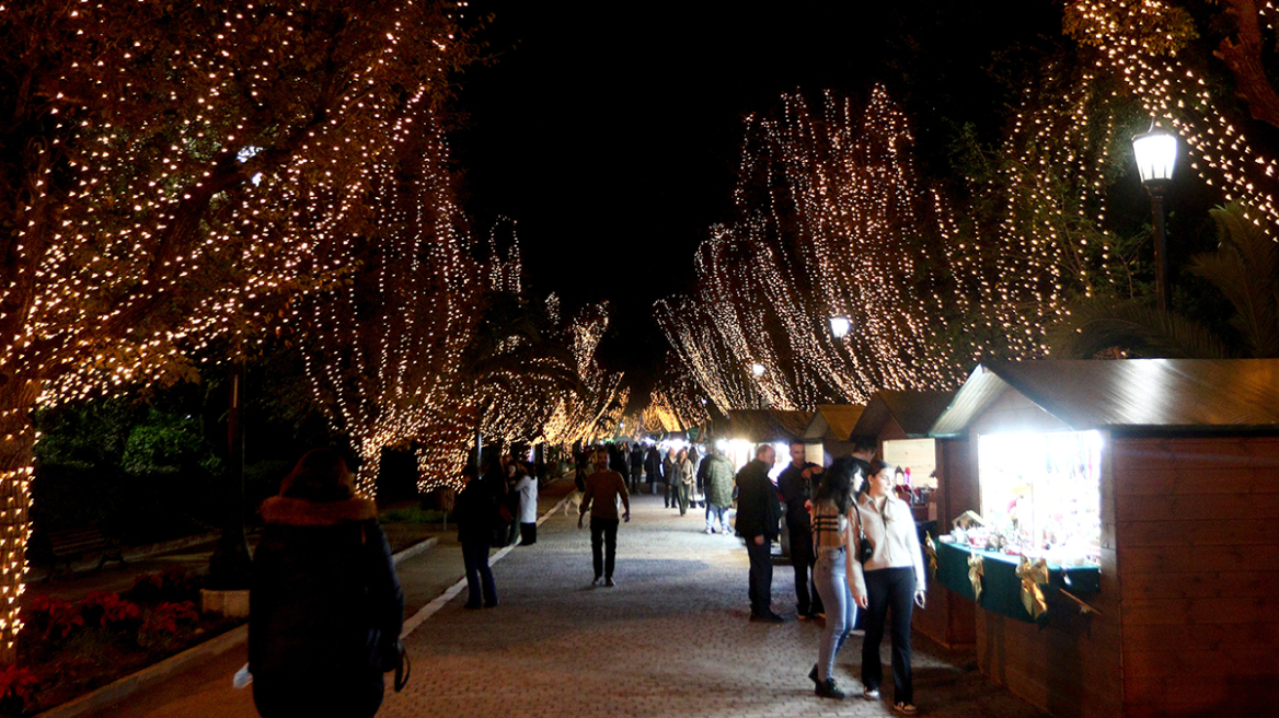 Ένα Χριστουγεννιάτικο Χωριό στο κέντρο της Αθήνας - Δείτε τις εκπλήξεις που κρύβει για μικρούς και μεγάλους