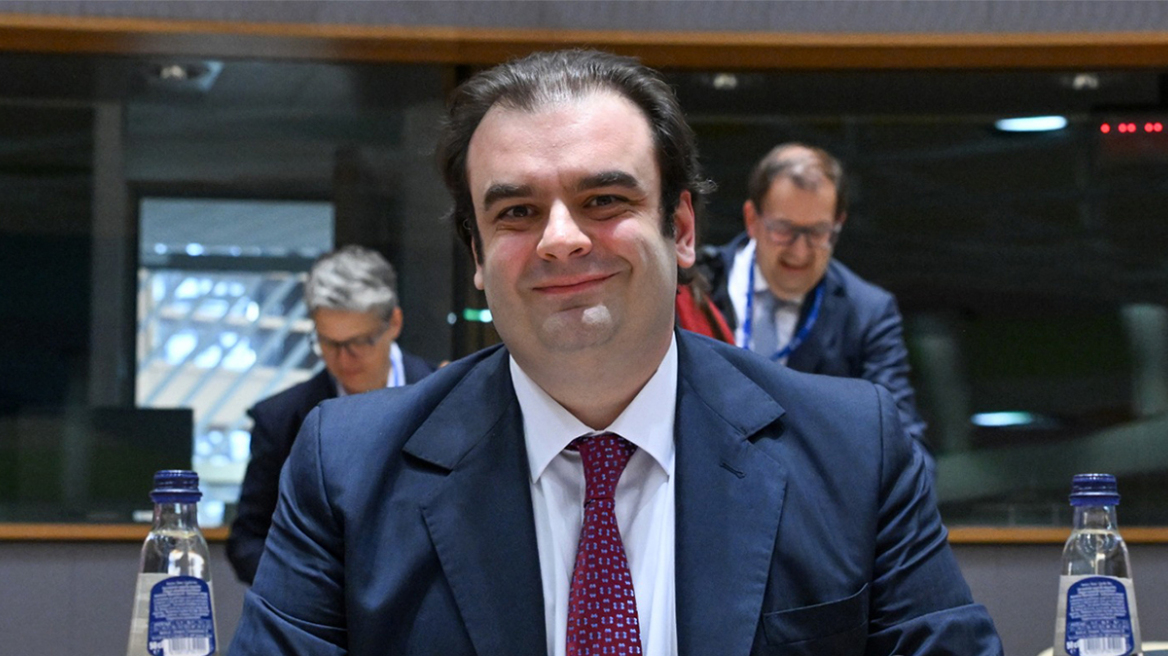 Κυριάκος Πιερρακάκης: Από τη Λεόντειο στο Eurogroup - Η διαδρομή του και το στοίχημα για την ηγεσία των ΥΠΟΙΚ της Ευρωζώνης