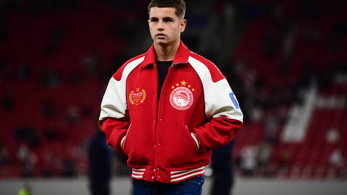 «Η Μάντσεστερ Γιουνάιτεντ παρακολουθεί στενά τον Μουζακίτη, ετοιμάζει πρόταση 28 εκατ. ευρώ η Ρεάλ» γράφει η Daily Mail 