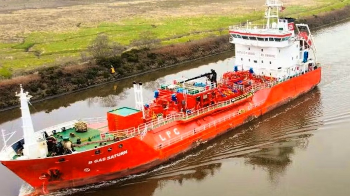 Πειρατική επίθεση σε δεξαμενόπλοιο στα ανοικτά της Ισημερινής Γουινέας, αγνοούνται τουλάχιστον 9 ναυτικοί