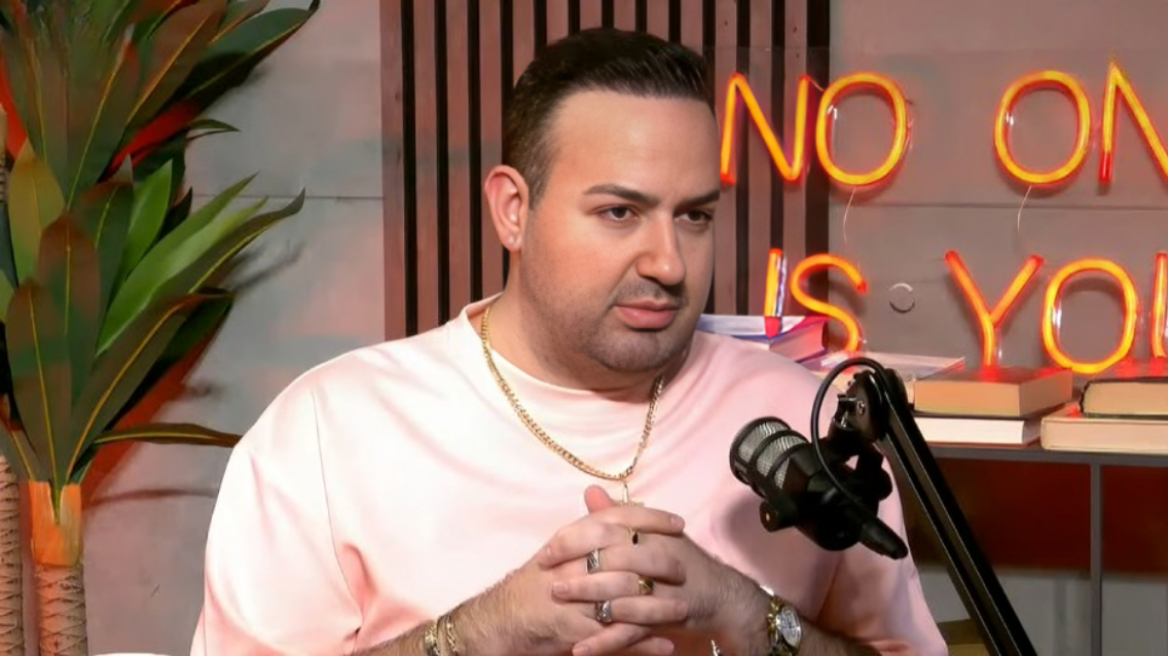 Μαυρίκιος Μαυρικίου για σεξουαλική ταυτότητα: Δεν είμαι αυτό που νομίζετε, και οι άντρες κάνουν πεντικιούρ