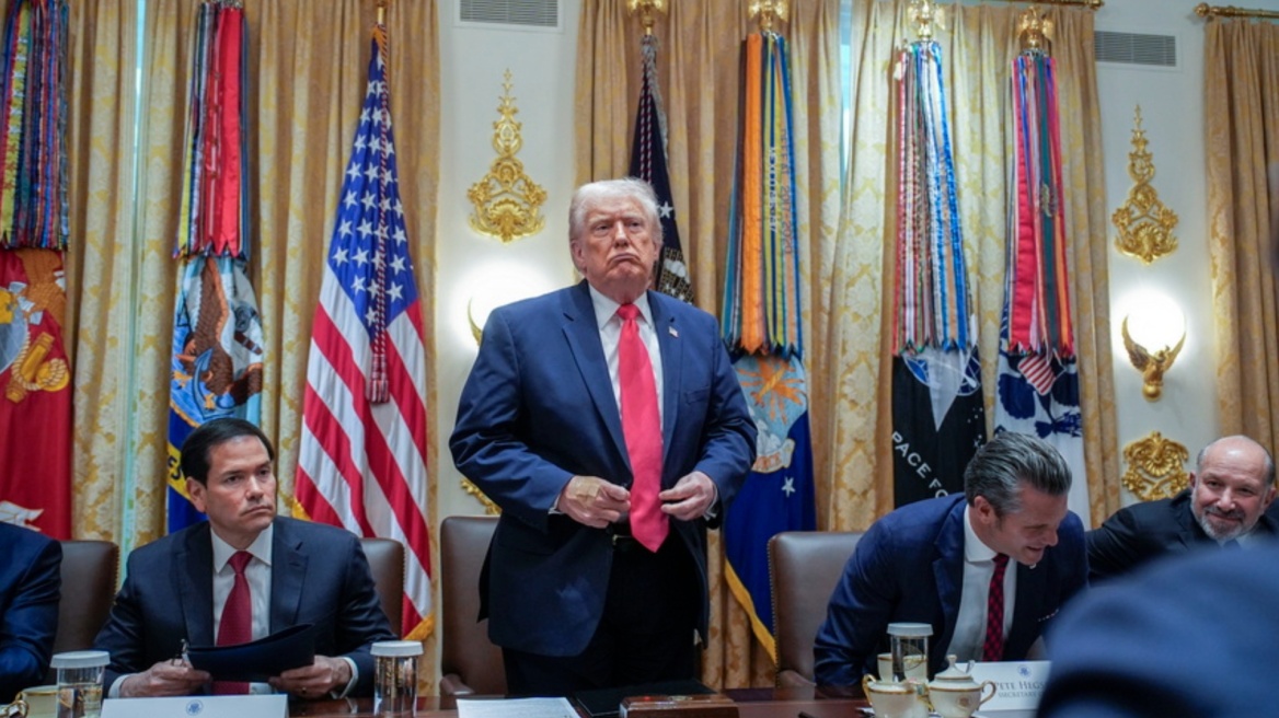 Επίθεση Τραμπ σε μετανάστες από τη Σομαλία: «Δεν τους θέλουμε, είναι σκουπίδια»