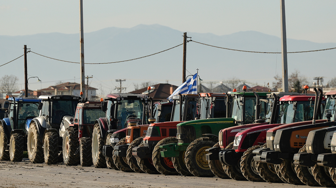 Ανοίγει η βεντάλια των μπλόκων: Τι περιμένουν να ακούσουν οι αγρότες και τα σενάρια για περαιτέρω κλιμάκωση
