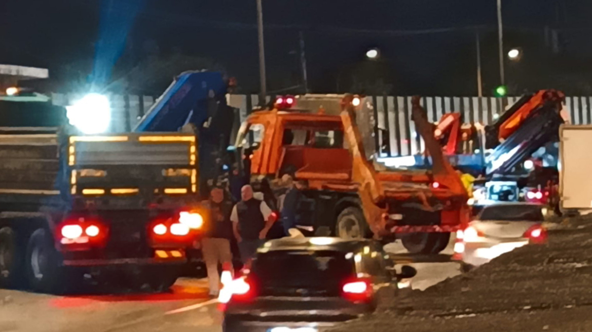 Κίνηση στους δρόμους: Μποτιλιάρισμα στον Κηφισό, δύσκολες οι κεντρικές λεωφόροι,  καθυστερήσεις έως 25΄ στην Αττική Οδό