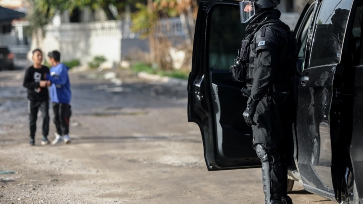 Οικογένεια Ρομά στην Αργολίδα άρπαξε ανήλικη, την έγδυσε και την ακινητοποίησε για να τη βιάσει ο γιος τους