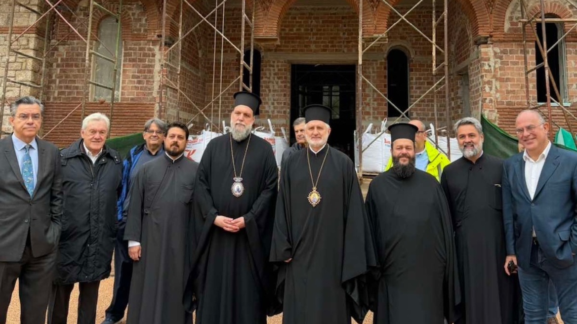 O Αρχιεπίσκοπος Αμερικής Ελπιδοφόρος επισκέφθηκε το «Ιωνικό Κέντρο» στον Περισσό 