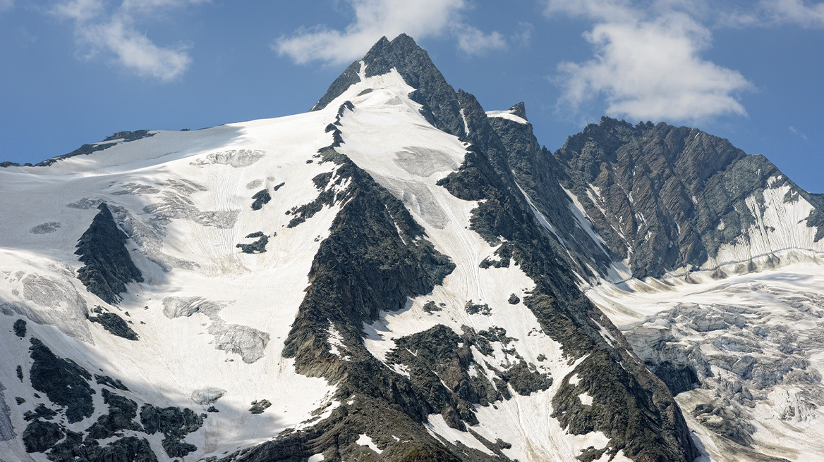 Φρίκη στην Αυστρία: Ορειβάτης άφησε τη σύντροφό του στο ψηλότερο βουνό της χώρας για να φέρει βοήθεια και αυτή πέθανε από το κρύο