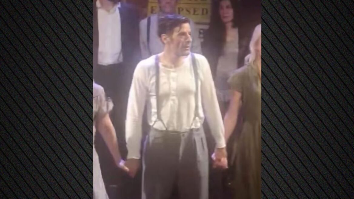 Ο Γιώργος Σεϊταρίδης επέστρεψε στο θέατρο μετά από 12 χρόνια - Δείτε βίντεο
