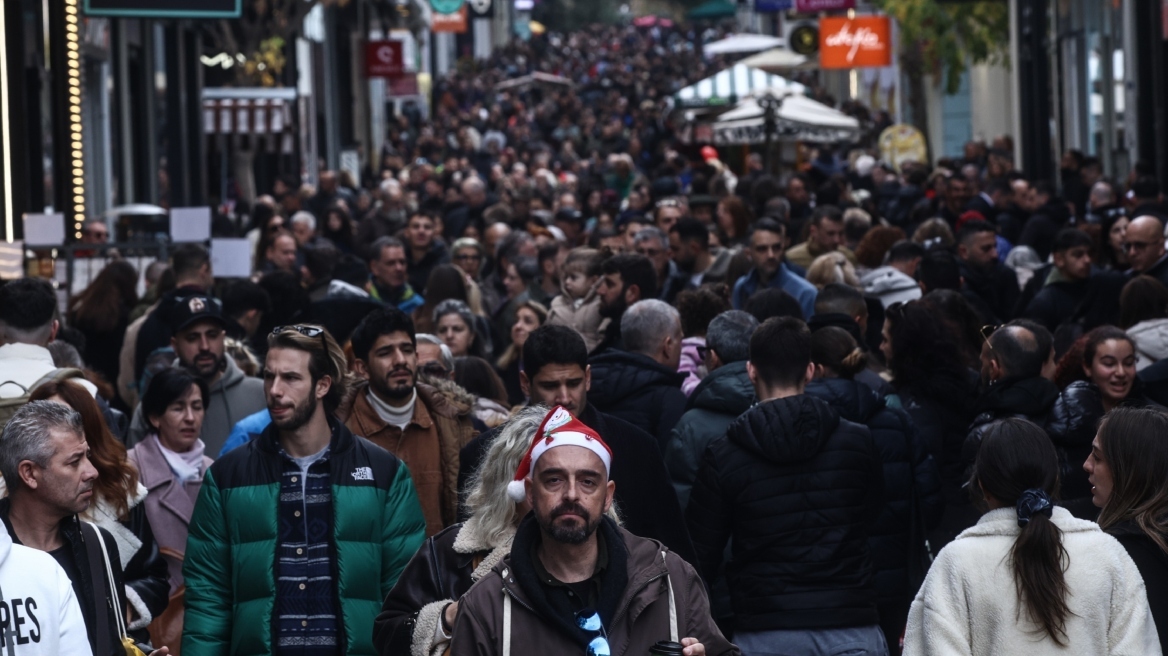 Ποια είναι η πρώτη Κυριακή του Δεκεμβρίου με ανοιχτά μαγαζιά, δείτε το εορταστικό ωράριο