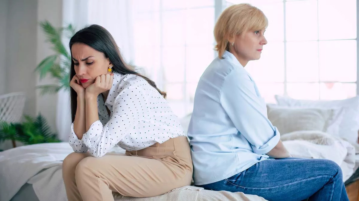 Η ζωή είναι πολύ μικρή για να τσακώνεστε με την οικογένειά σας – 5 μύθοι για την αποξένωση από τους συγγενείς
