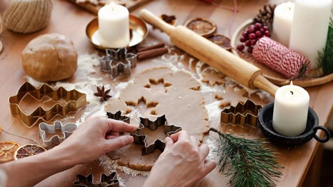Τρία γλυκά που φέρνουν τα Χριστούγεννα στο τραπέζι