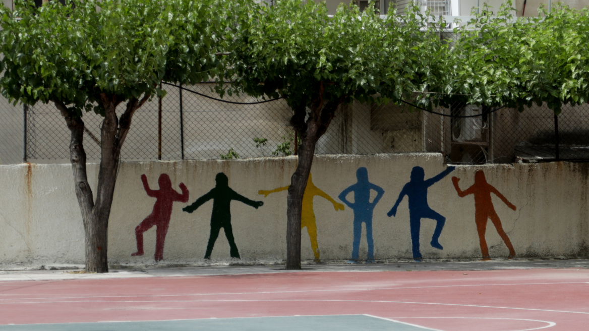 13χρονος μπήκε σε σχολείο στην Ηλεία και χτύπησε στο πρόσωπο 12χρονο
