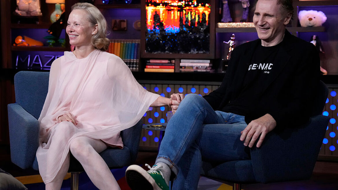 Η Πάμελα Άντερσον πέρασε μία εβδομάδα με τον Λίαμ Νίσον στο σπίτι του - Τι είπε για τη ρομαντική σχέση τους