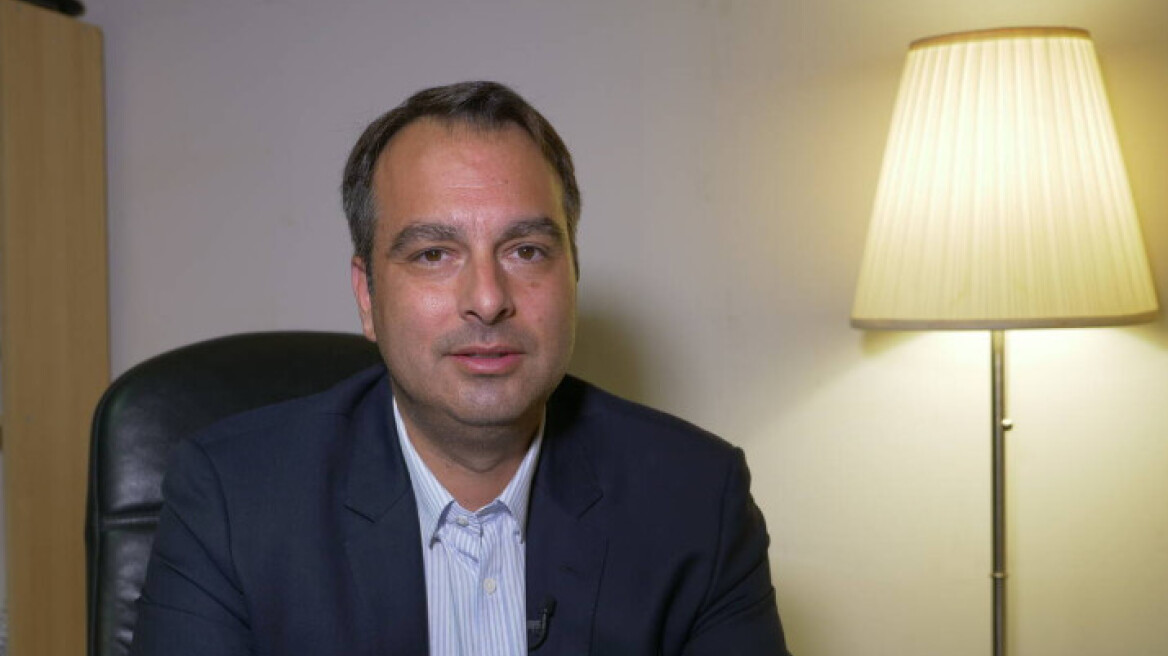 Παπαθανάσης για ΠΑΣΟΚ: Βαβέλ με τις αντιφατικές δηλώσεις στελεχών για τους αγρότες