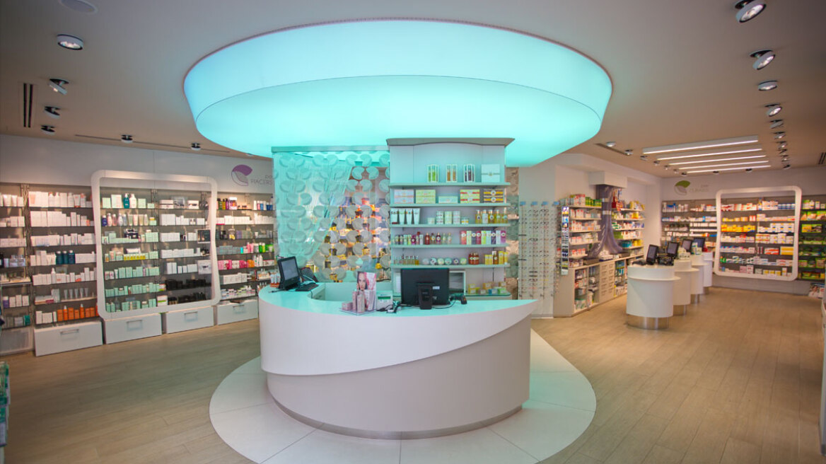 Πώς τα ελληνικά φαρμακεία μετατρέπονται σε σύγχρονες μπουτίκ με δώρα και καλλυντικά