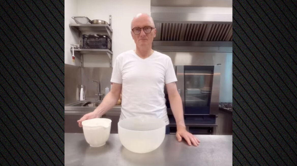 Ο πρέσβης της Γερμανίας το έριξε στη μαγειρική: Έχετε δοκιμάσει ποτέ Stollen;