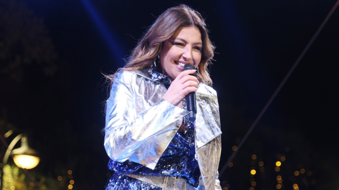 Η Έλενα Παπαρίζου πήρε εξιτήριο από το νοσοκομείο