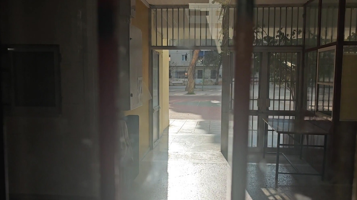 Πώς έγινε το μαχαίρωμα στο σχολείο της Κυψέλης: «Ήταν η πρώτη της μέρα, την είχαν διώξει από το προηγούμενο Γυμνάσιο» λένε αυτόπτες μάρτυρες