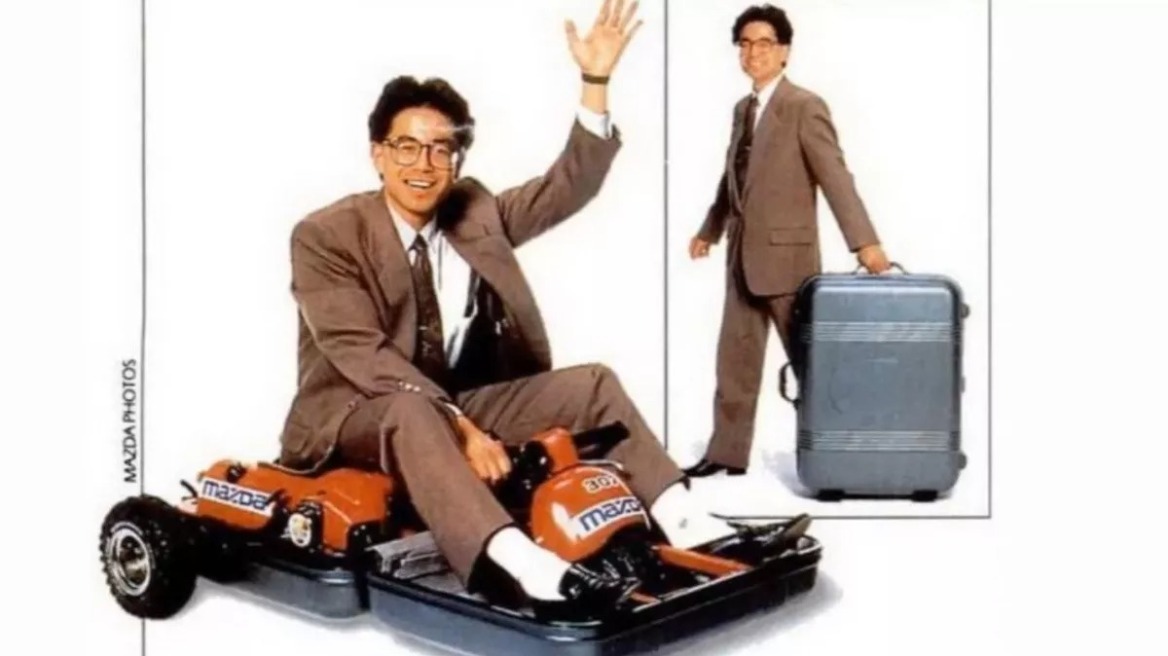 To πρωτοποριακής σχεδίασης τρίτροχο της Mazda
