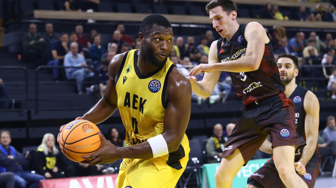 Σολνόκι - ΑΕΚ 80-69: Μπλακ άουτ στην 4η περίοδο και ανώδυνη ήττα για την Ένωση, βίντεο 