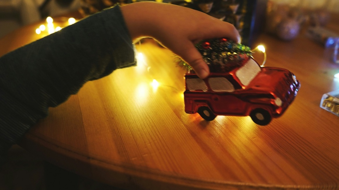 Οι γονείς που δεν παίρνουν δώρα Χριστουγέννων στα παιδιά τους
