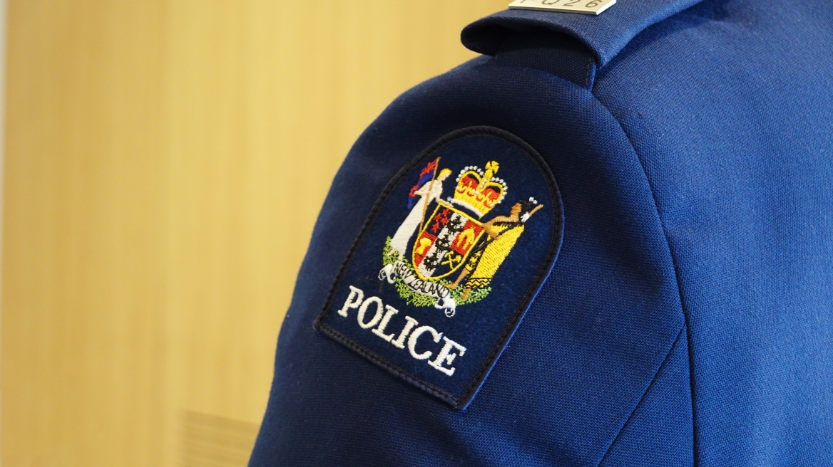 Ένοχος για κατοχή παιδοπορνογραφικού και κτηνοβατικού υλικού πρώην υπαρχηγός της αστυνομίας της Νέας Ζηλανδίας
