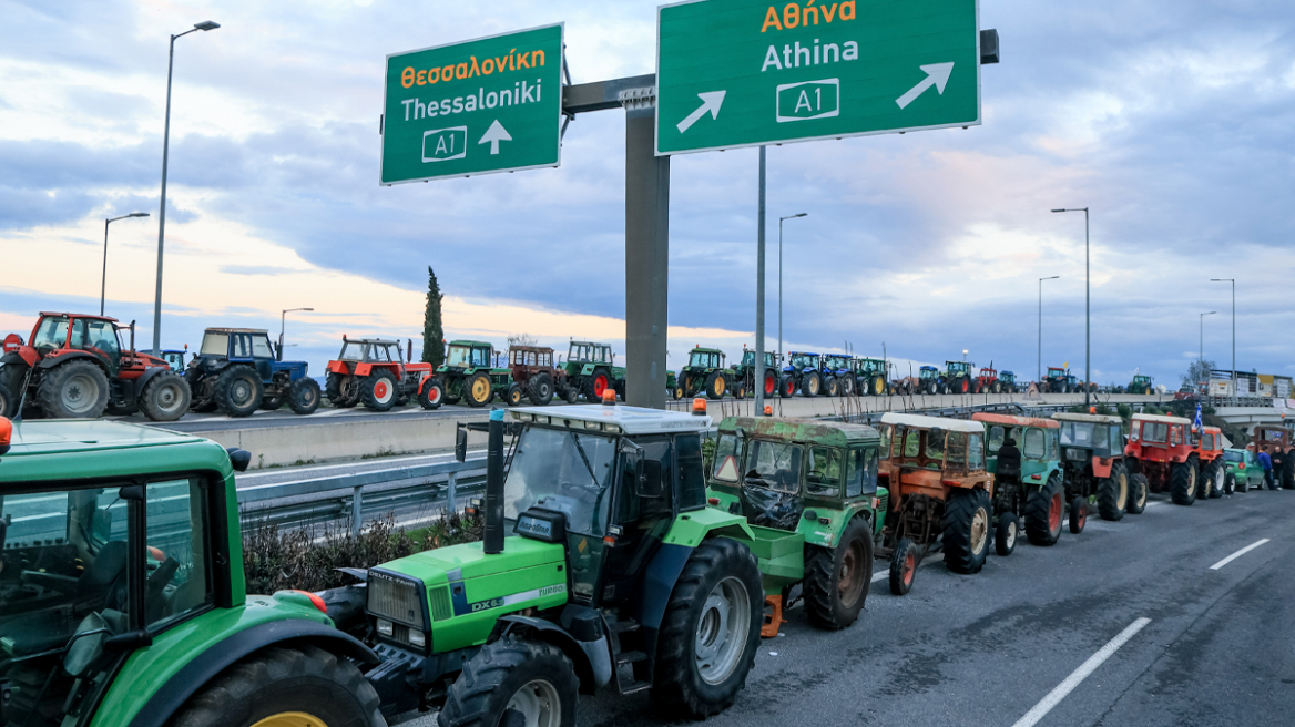 Η κυβέρνηση «κυκλώνει» την Παρασκευή για ραντεβού με τους αγρότες και περιμένει τα μπλόκα