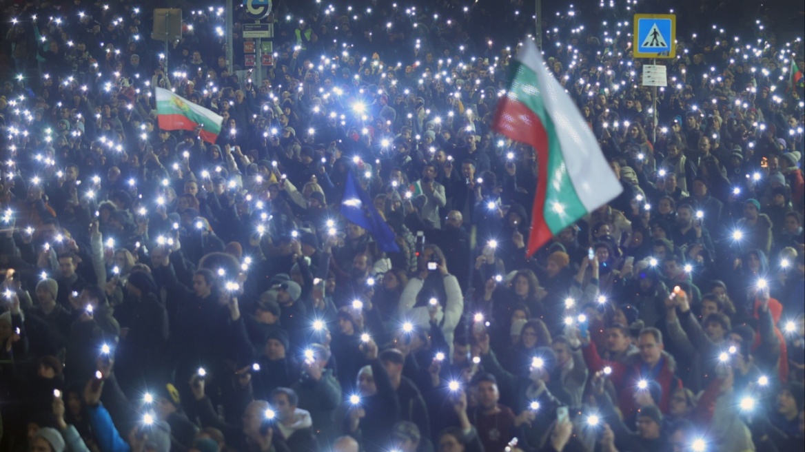 Χιλιάδες Βούλγαροι διαδήλωσαν κατά της διαφθοράς στη χώρα, ζητούν μεταρρύθμιση του δικαστικού συστήματος 