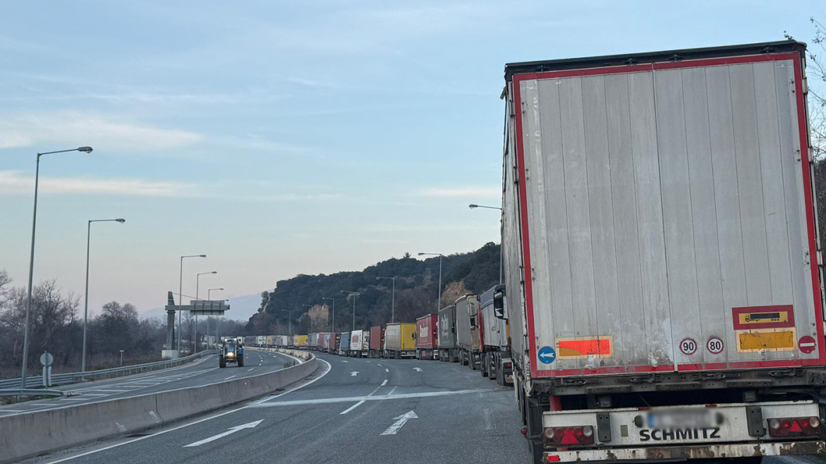 Αγρότες: Ανοιχτά και σήμερα τα μπλόκα σε Μάλγαρα, Ευζώνους, Προμαχώνα και Νίκη - Πορεία με τρακτέρ στο Κιλκίς αύριο