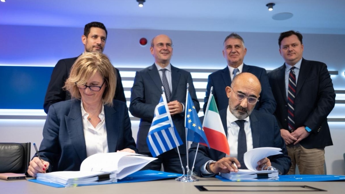 Υπεγράφη η παραγγελία για 23 νέα τρένα, με ιδιωτική επένδυση 308 εκατ. ευρώ και υλοποίηση έως το 2027