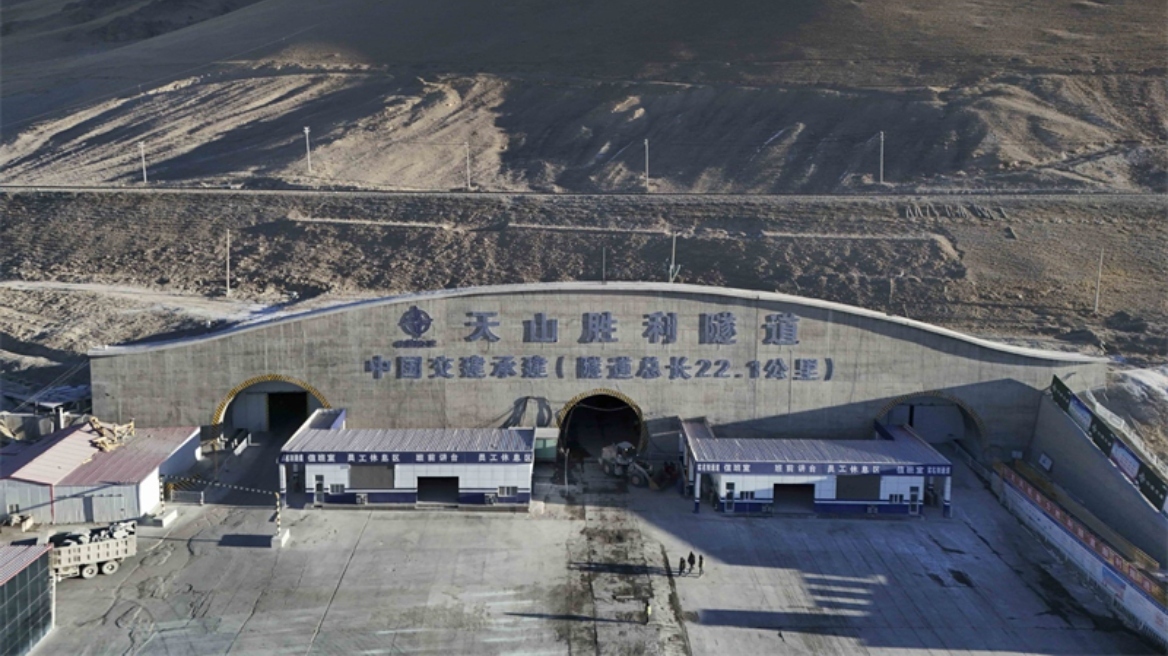 Κίνα: Δίνεται στην κυκλοφορία το μεγαλύτερο τούνελ παγκοσμίως μήκους 22 χλμ. που κόστισε 3,4 δισ. ευρώ