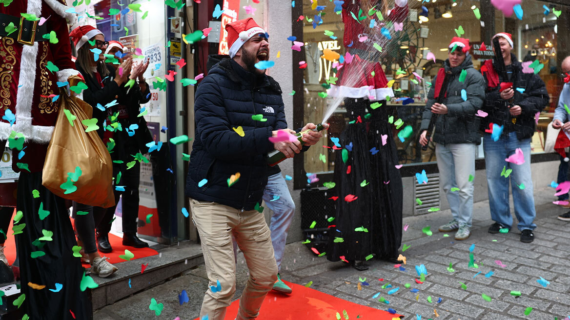 Από την τραγωδία στις σαμπάνιες: Χωριό στην Ισπανία που καταστράφηκε από τις πυρκαγιές κέρδισε 468 εκατ. ευρώ στο λαχείο
