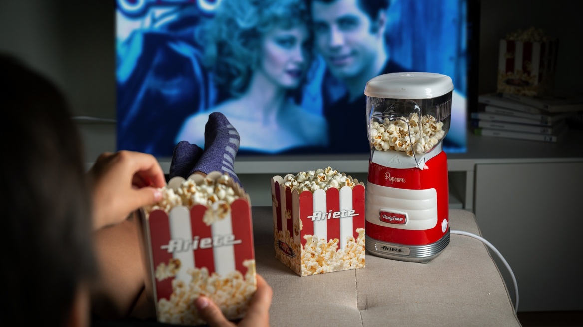 It’s Party Time: η σειρά που κάνει κάθε στιγμή να μοιάζει με γιορτή
