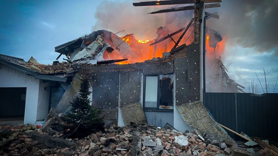 Πόλεμος στην Ουκρανία: Πέντε νεκροί, μεταξύ τους ένα τετράχρονο παιδί, από τη ρωσική επίθεση στο Κίεβο