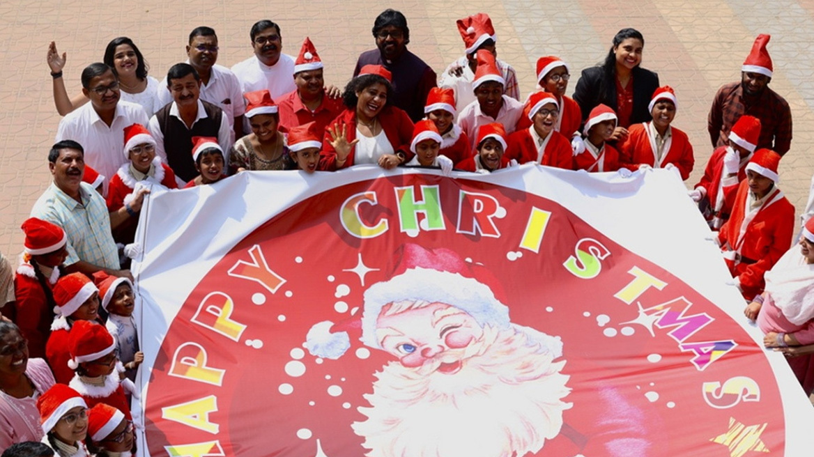 Εκεί που ο χριστιανισμός διώκεται ακόμα: Αποκεφαλισμοί στη Μοζαμβίκη, ανήλικες σκλάβες του σεξ στο ψευδοκράτος, καίνε εκκλησίες στη Νιγηρία, βιασμοί στο Πακιστάν