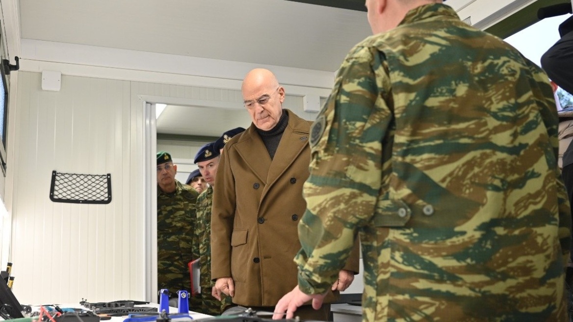 Στη δεύτερη μονάδα παραγωγής drone στην Ξάνθη ο Δένδιας για τα Χριστούγεννα