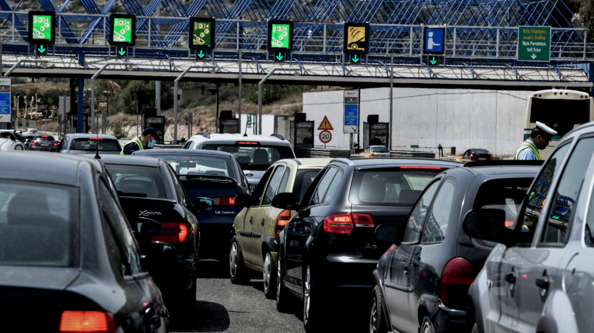 Κορυφώνεται η έξοδος των Χριστουγέννων, συνεχίζεται η ταλαιπωρία: Πάνω από 21.000 ΙΧ πέρασαν από τις Αφίδνες προς Λαμία, 7,7% περισσότερα σε σχέση με πέρσι