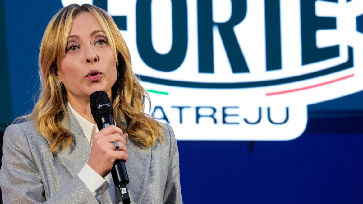 Politico: Πώς η ακροδεξιά σφετερίζεται τα Χριστούγεννα και τα μετατρέπει σε πεδίο πολιτισμικής σύγκρουσης