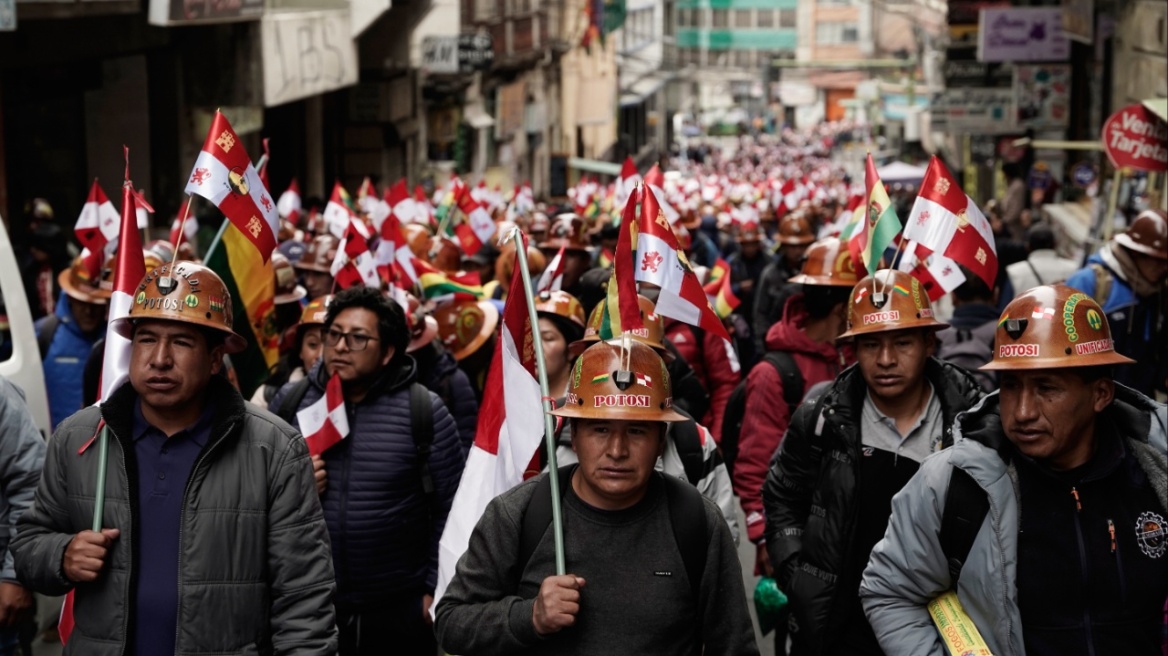 Κλιμακώνονται οι διαδηλώσεις στη Βολιβία κατά της κατάργησης των επιδοτήσεων στα καύσιμα 