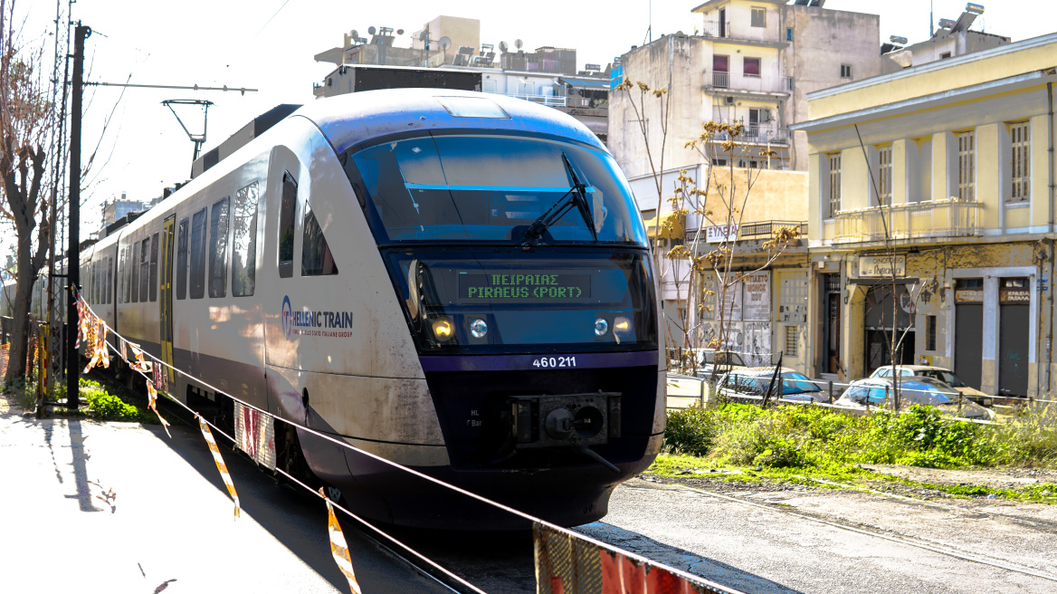Hellenic Train: Με πάνω από δύο ώρες καθυστέρηση το δρομολόγιο Αθήνα - Θεσσαλονίκη λόγω βλάβης