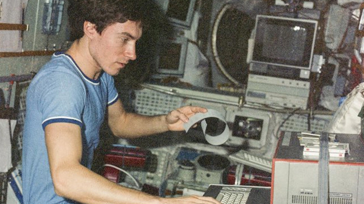 Η χώρα που διαλύθηκε Χριστούγεννα του 1991 και άφησε τον αστροναύτη της στο διάστημα