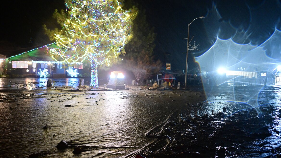 Βίντεο: Σκηνές αποκάλυψης στη Νότια Καλιφόρνια από τις νέες καταιγίδες 
