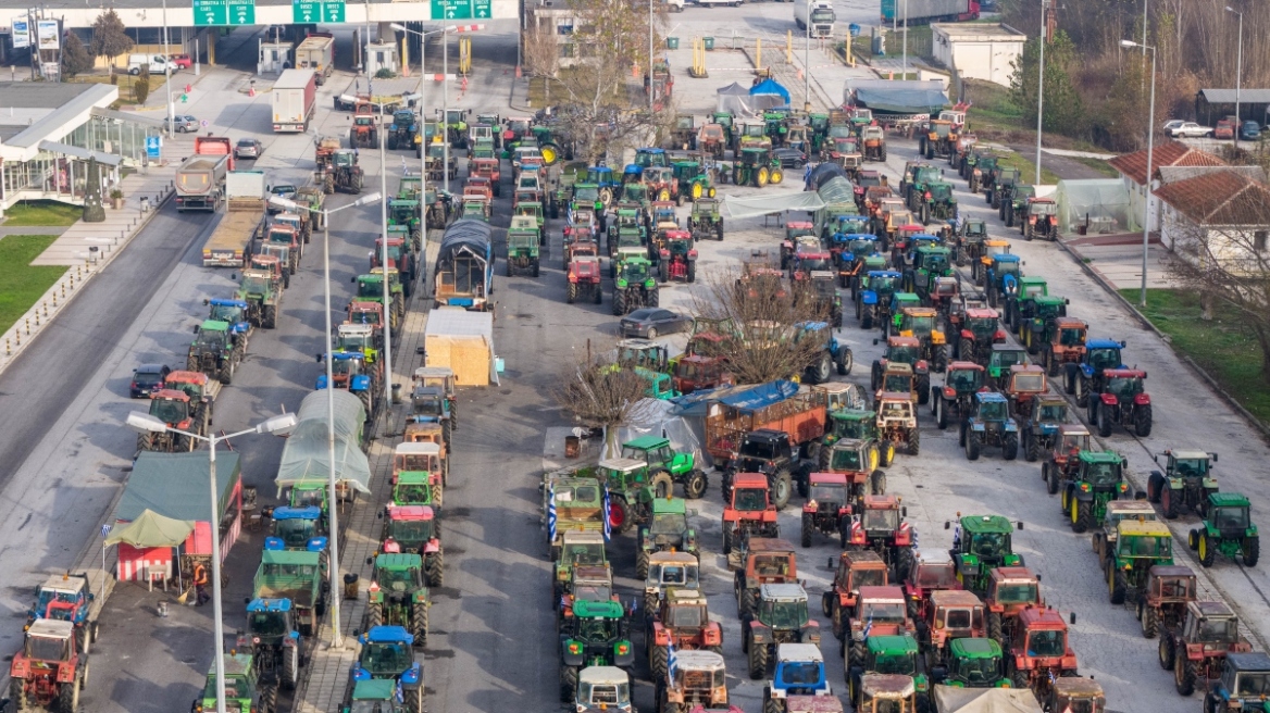 Σε θέση μάχης αγρότες και κτηνοτρόφοι: Αποφάσεις για νέα μπλόκα και αποκλεισμούς τελωνείων μετά τα Χριστούγεννα