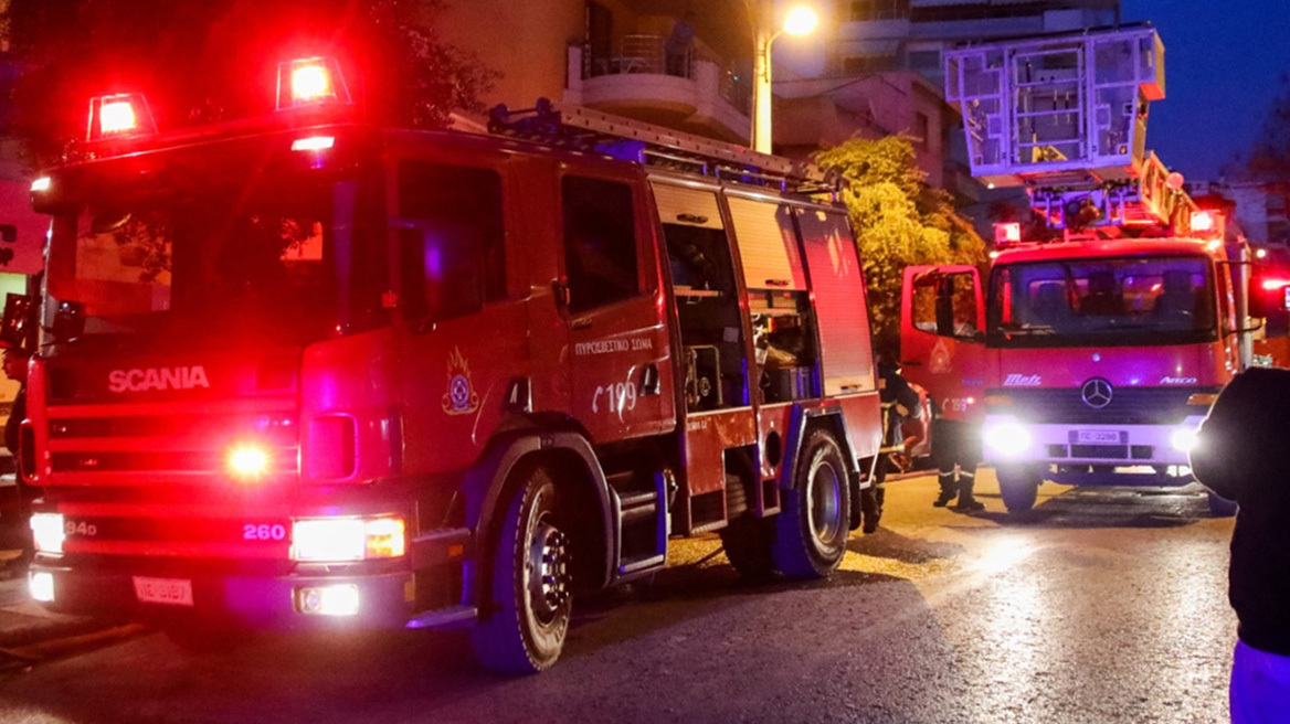 Υπό έλεγχο η φωτιά που ξέσπασε σε πολυκατοικία στην Αλεξάνδρεια Ημαθίας - Ζημιές σε τέσσερα διαμερίσματα