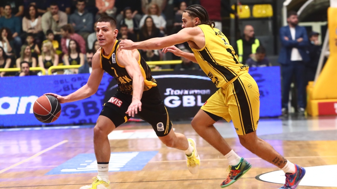 Αθλητικές μεταδόσεις: Πού θα δείτε σήμερα ΑΕΚ-Αρης στο μπάσκετ και τo γεμάτο πρόγραμμα τη Premier League
