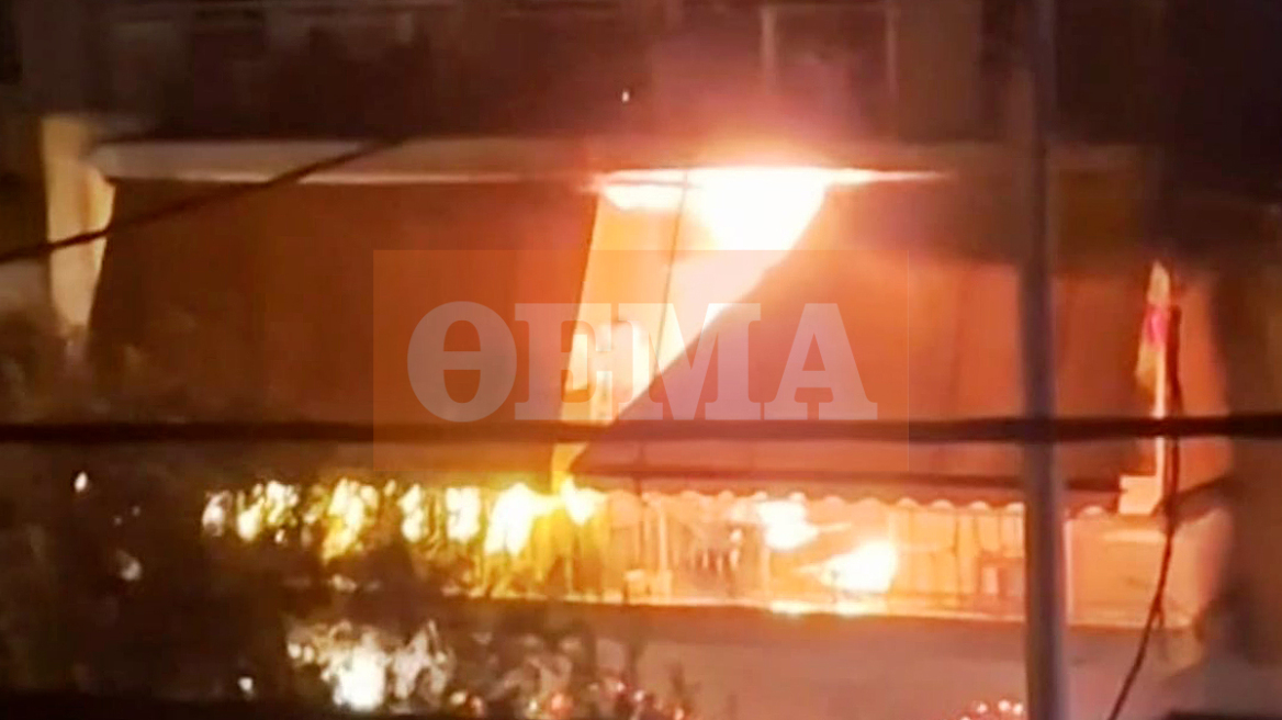 Καλλιθέα: Βίντεο από την φωτιά στο διαμέρισμα που πέθαναν δύο άνδρες: Ακούστηκε έκρηξη και ακολούθησαν φλόγες