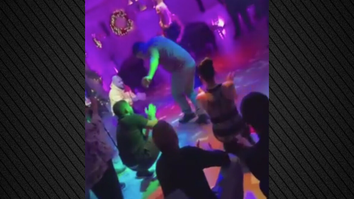 Νέα Υόρκη: Μπουζούκια αλά ελληνικά: Πώς «πετάνε» τα δολάρια οι ομογενείς