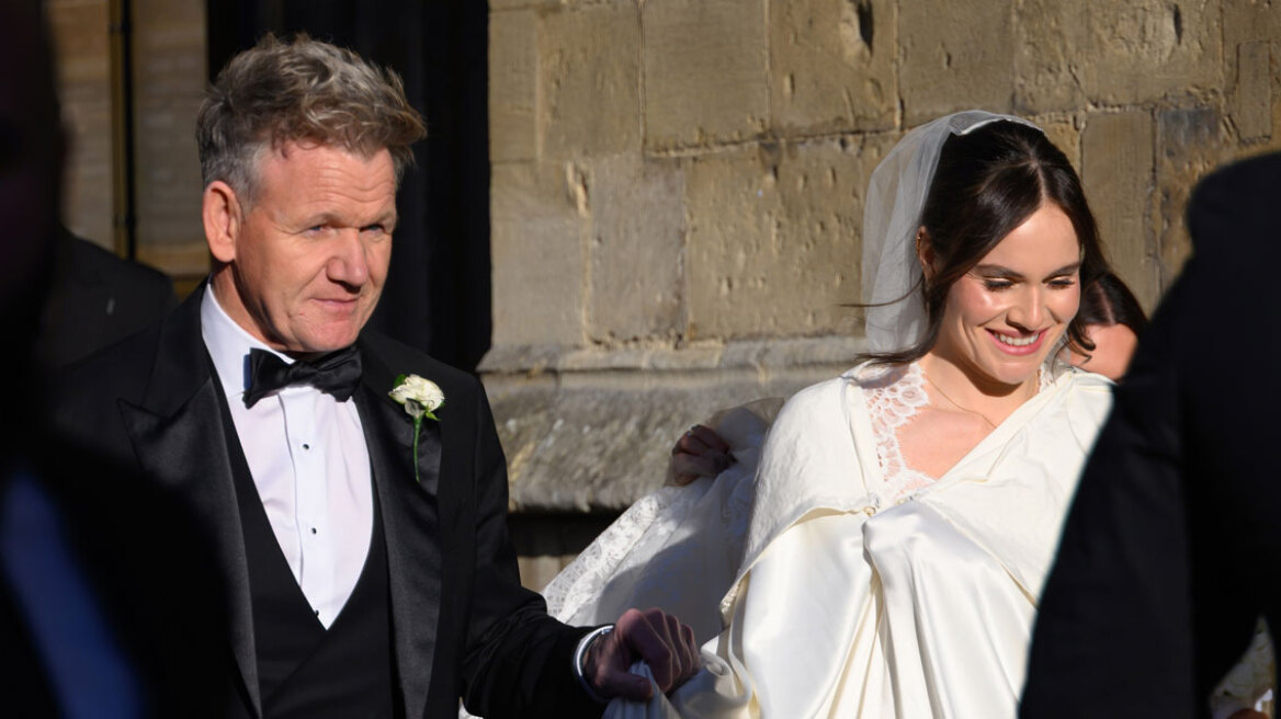 Γκόρντον Ράμσεϊ: Παντρεύτηκε η κόρη του Χόλι, το εντυπωσιακό νυφικό και η απουσία της οικογένειας του γαμπρού